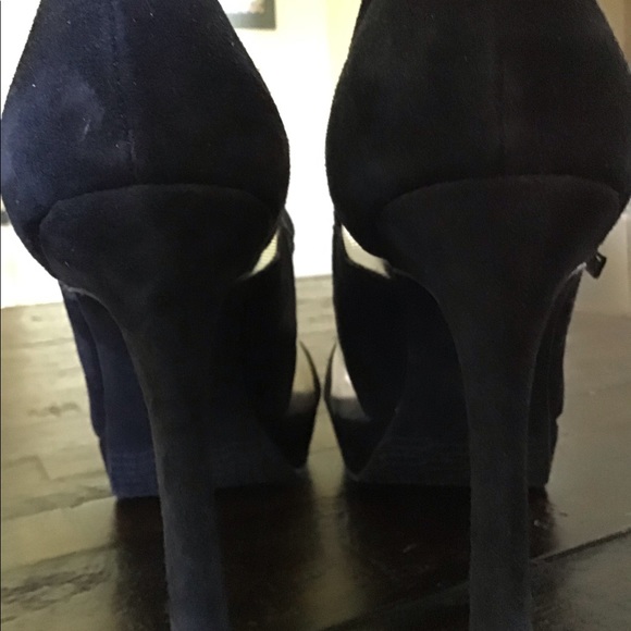 Levity Black Leather and Mesh Shoe - Picture 4 of 8